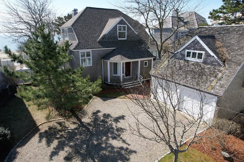 118 Shore Drive West