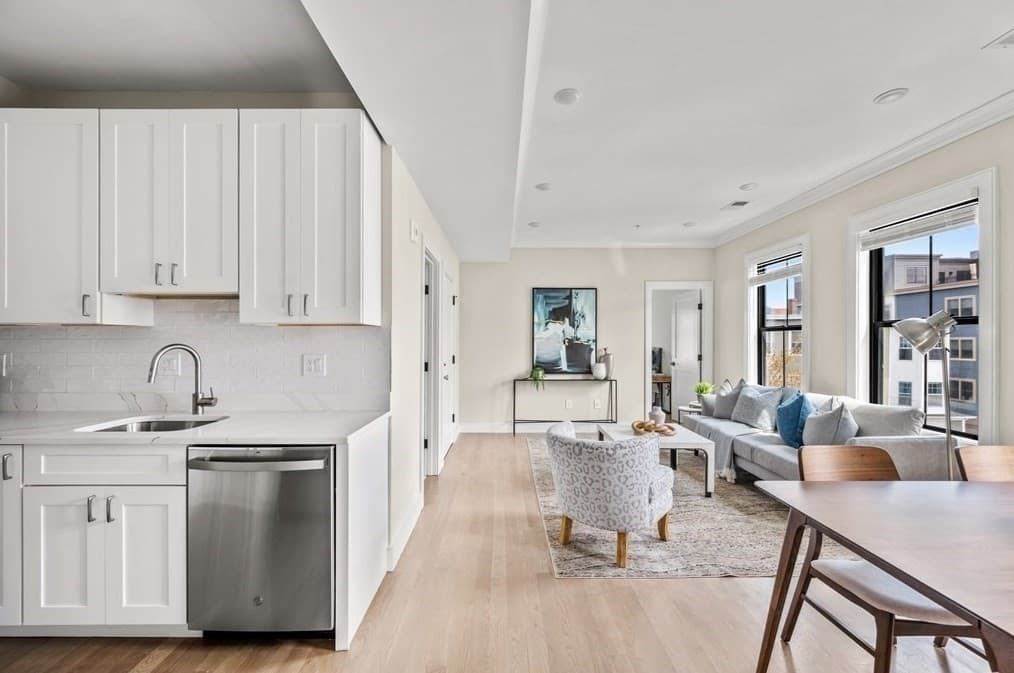 303 Maverick St. #1 photo 3