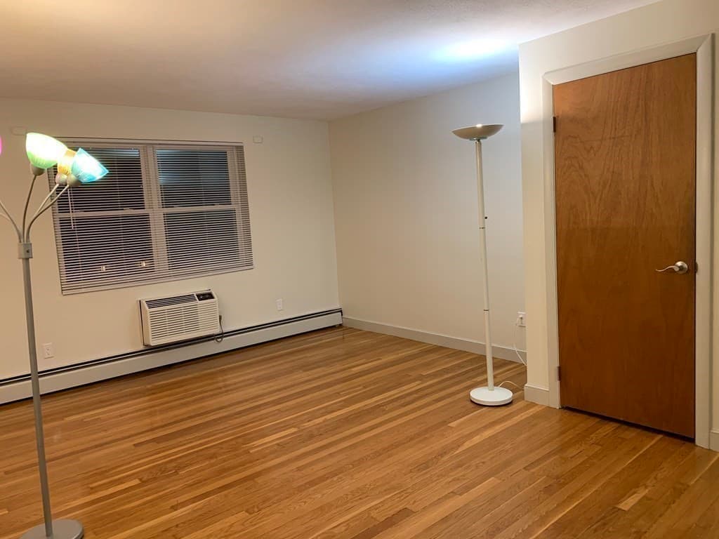 37 Montvale Ave #5 photo 4