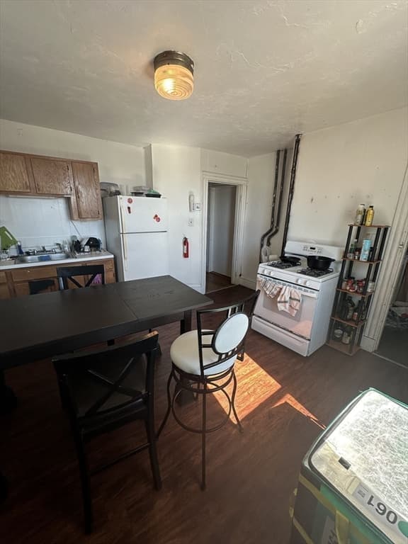 50 Fisher Ave #1 photo 2