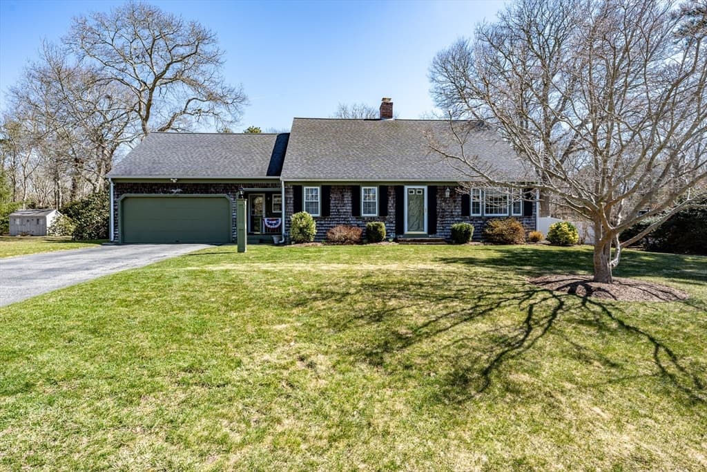 104 Monomoy Cir
