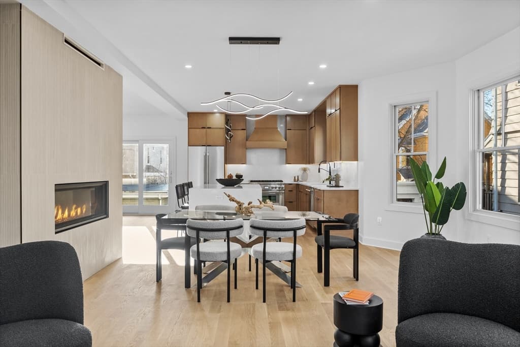 17 Rogers Ave photo 2