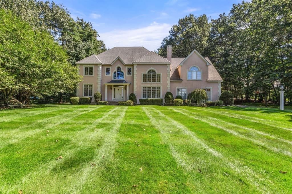 5 Andrea Drive