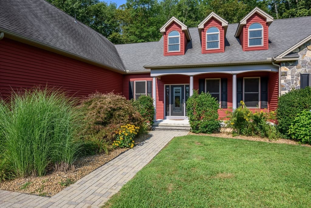 51 Loudville Rd photo 2
