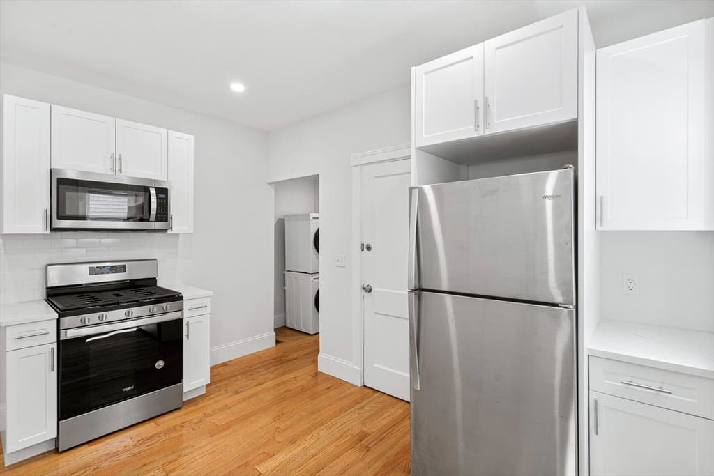 68 Bakersfield Street #1 photo 4