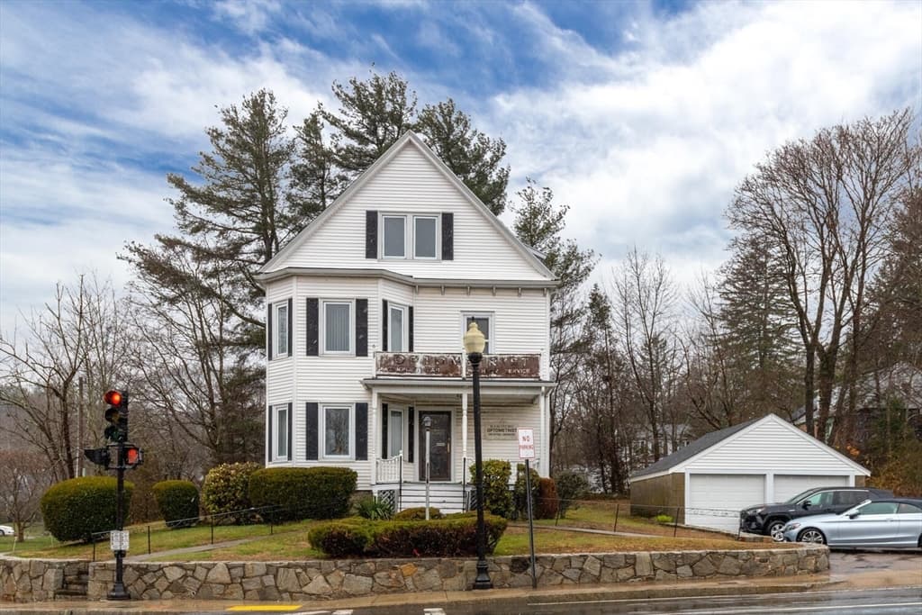 361 Washington Street photo 2