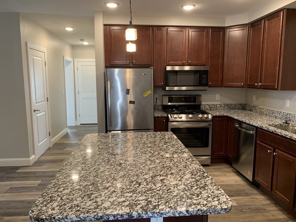 40 Ames Ave #202 photo 2