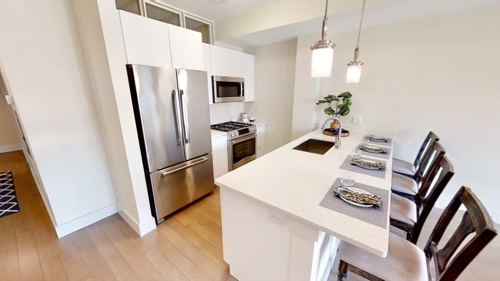 121 Portland Street #808 photo 3