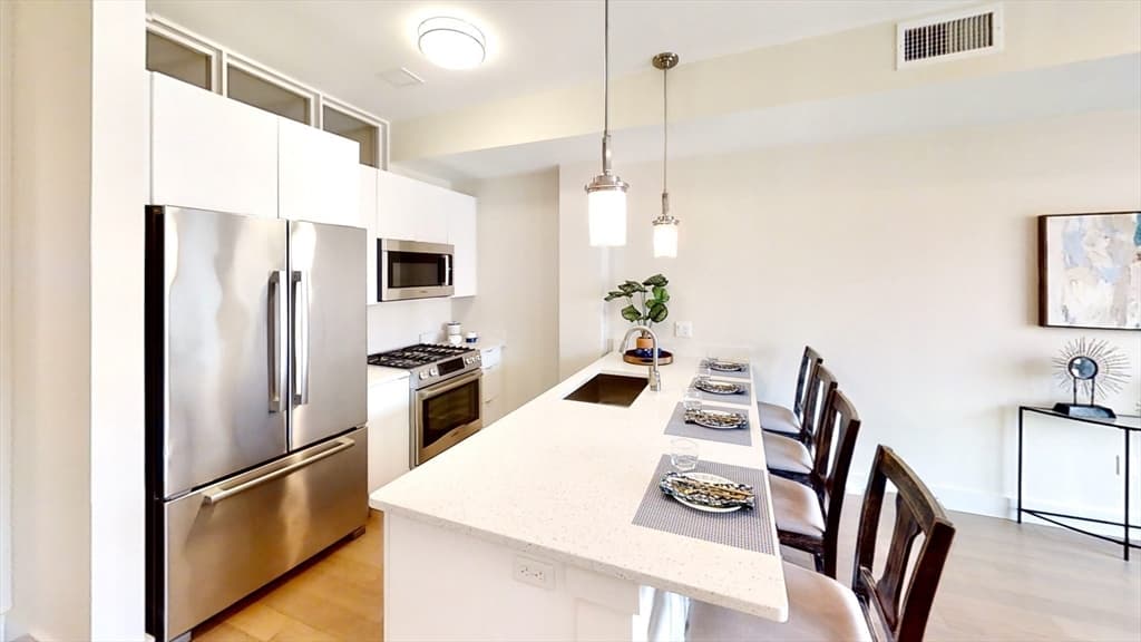 121 Portland Street #808 photo 5