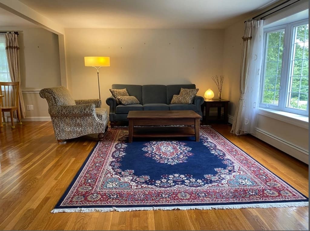 9 Francine Rd photo 3