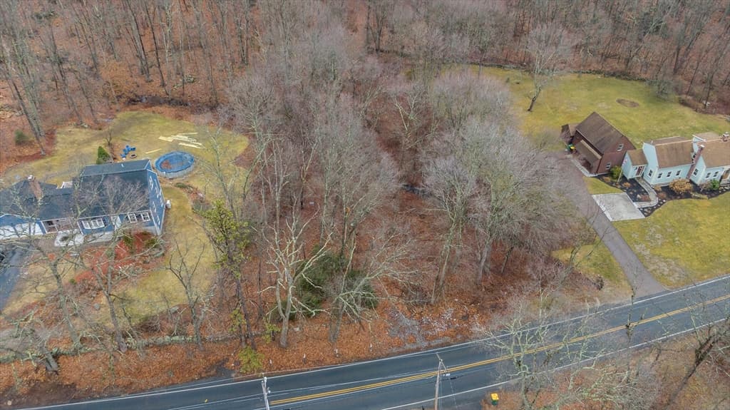 90 Chestnut Hill Road photo 5