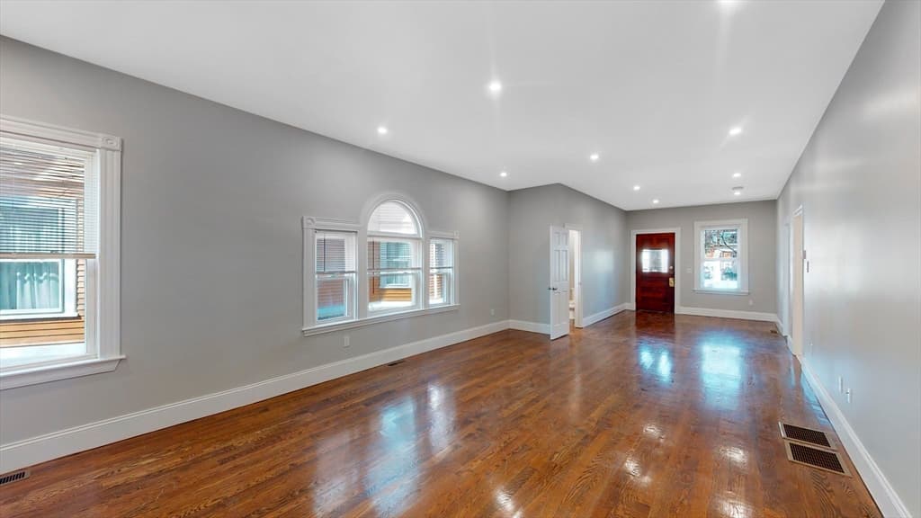 20 Mayfield Street #1 photo 2