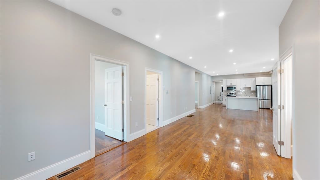 20 Mayfield Street #1 photo 3