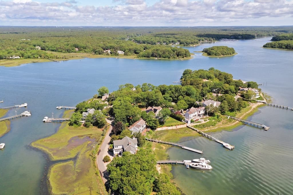 169 Daniels Island Rd