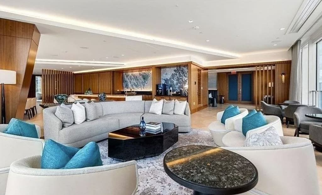 150 Seaport Blvd #20G