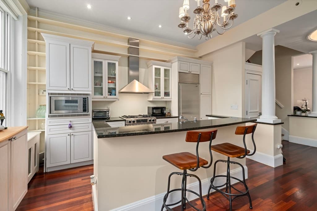 70 Chandler Street photo 4