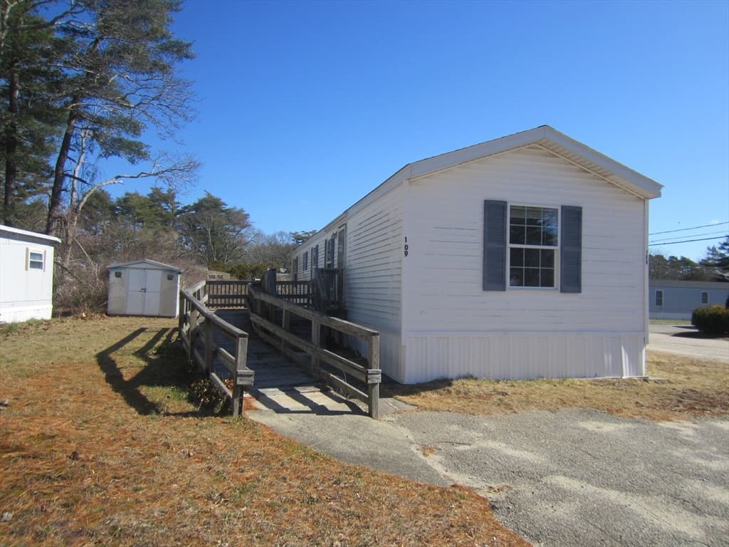 109 Kristen Ln