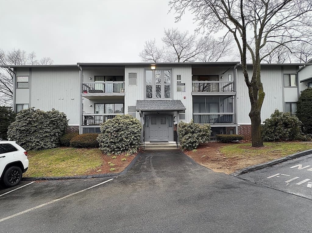 1461 Pawtucket Blvd #3-1