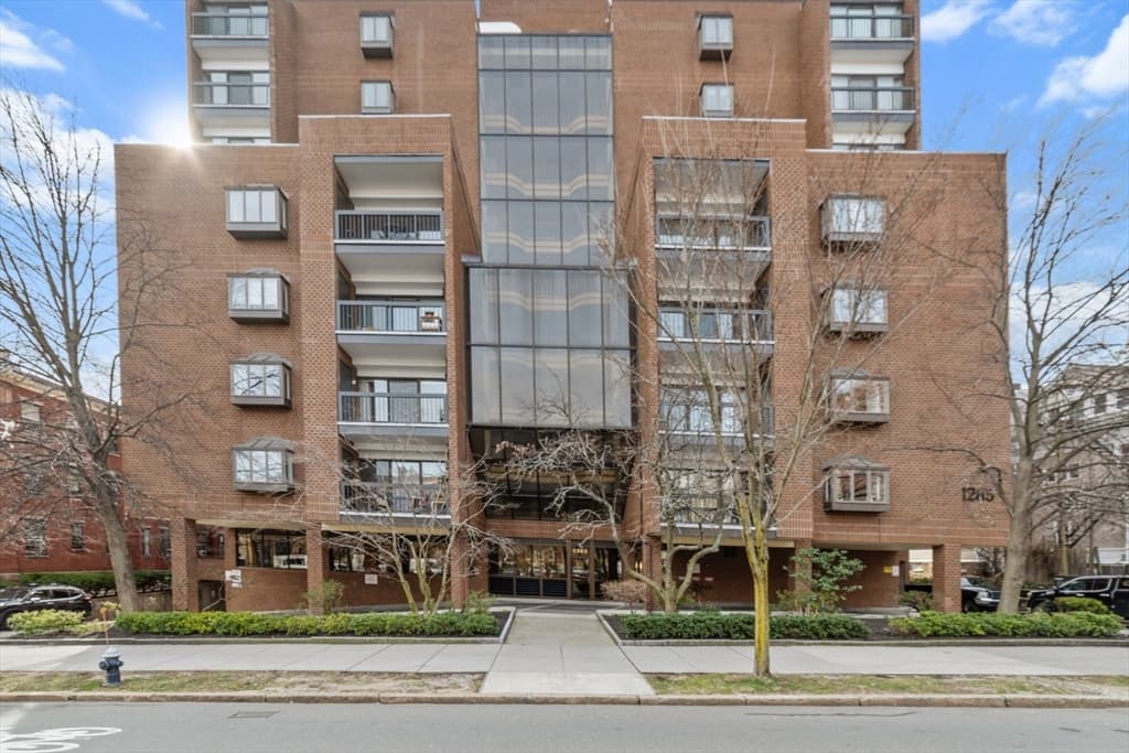 1265 Beacon St #404 photo 2