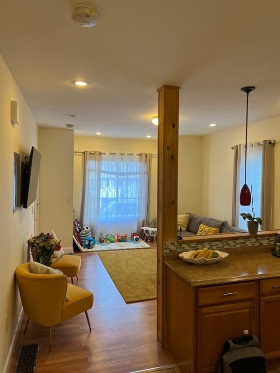 20 Holbrook Ave #1 photo 2