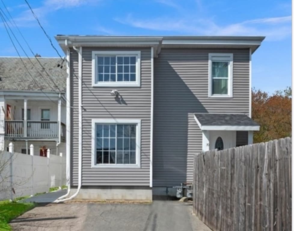 20 Holbrook Ave #1