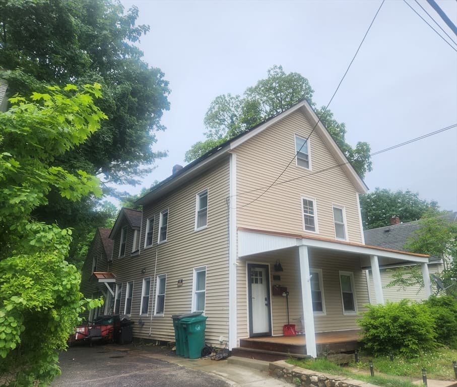 715 Blossom Street photo 2