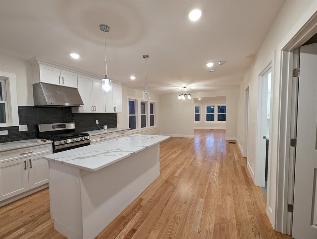41 Oxford Ave #1