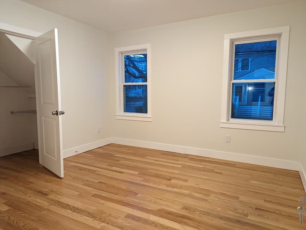 41 Oxford Ave #1 photo 5