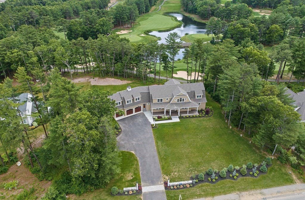 390 Country Club Way photo 4