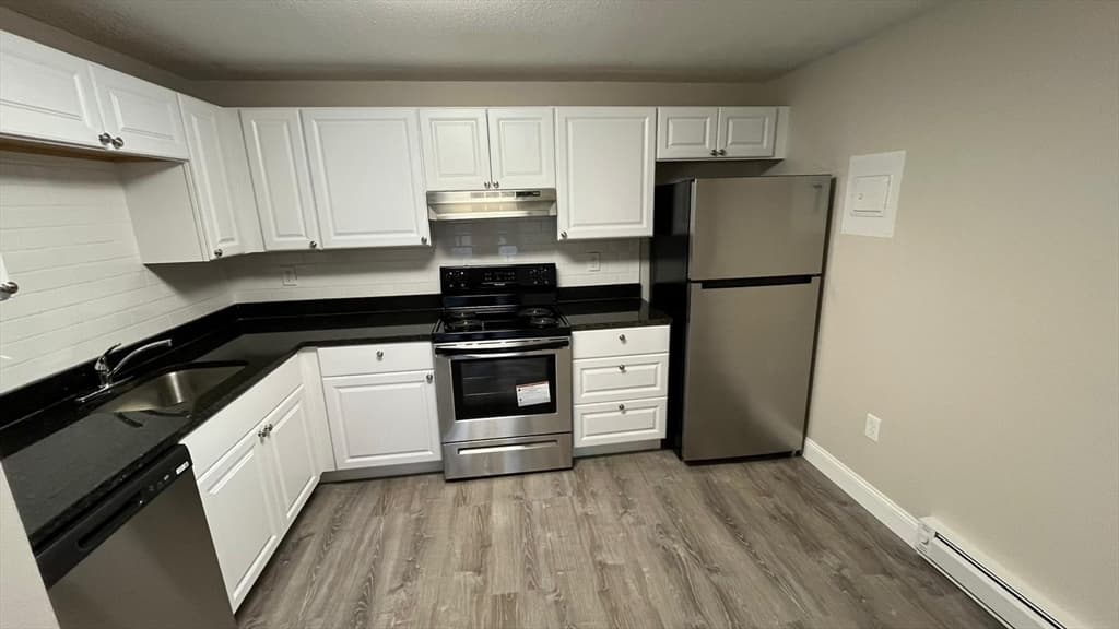 799 Farm Road #18