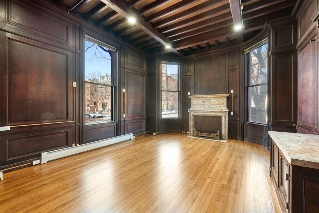 164 Marlborough St photo 5