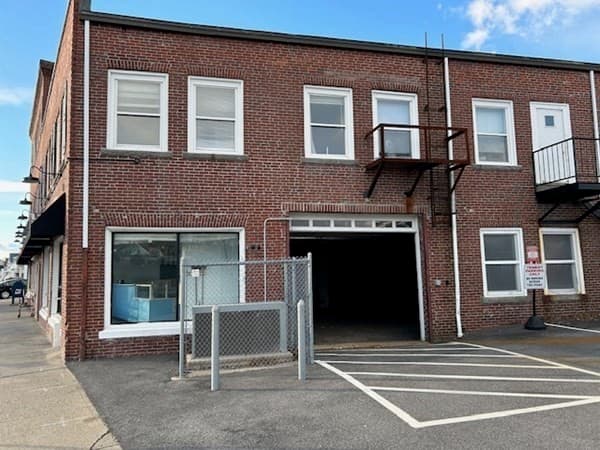 31 Western Ave