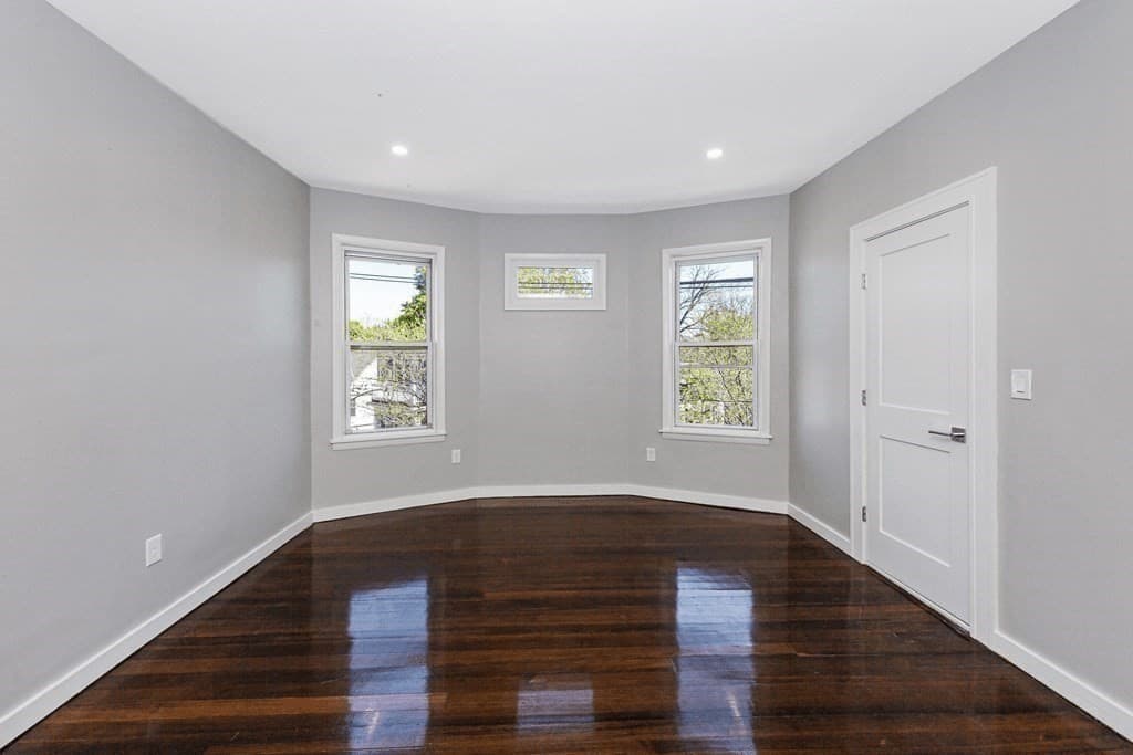 19 Chase St #3 photo 2