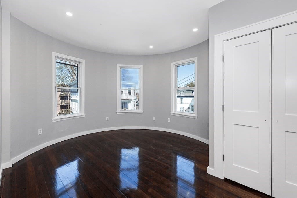 19 Chase St #3