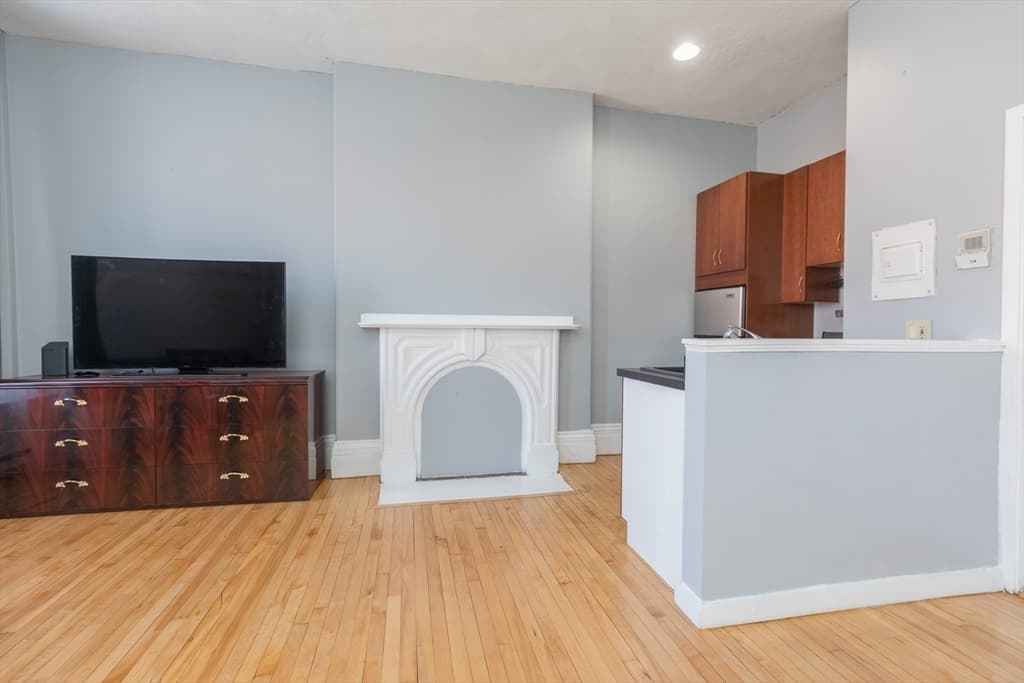 701-703 Massachusetts Ave #15 photo 4