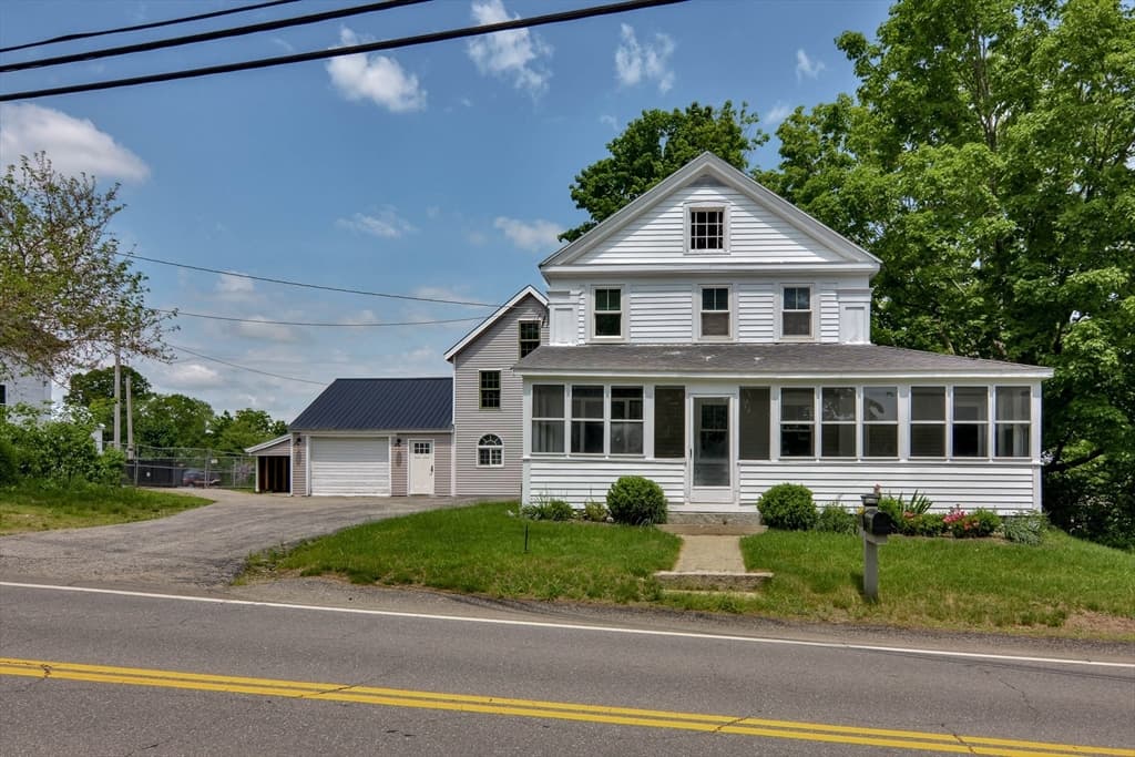 9 Main St