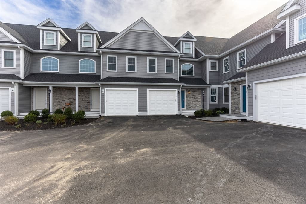 100 Lebaron Blvd #5
