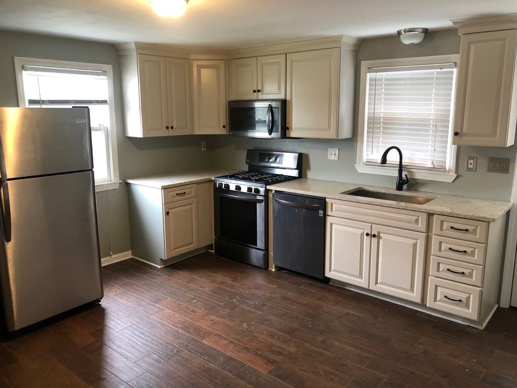 18-20 Chelmsford St