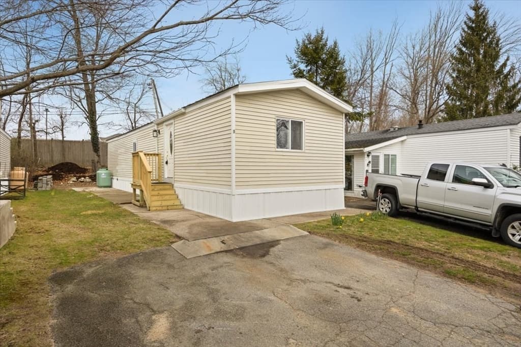 157 Mansfield Ave #51 photo 3