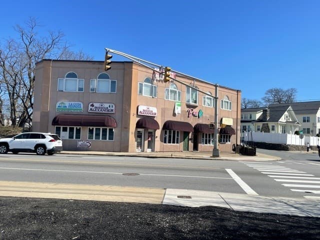 102-106 Winthrop Ave photo 2