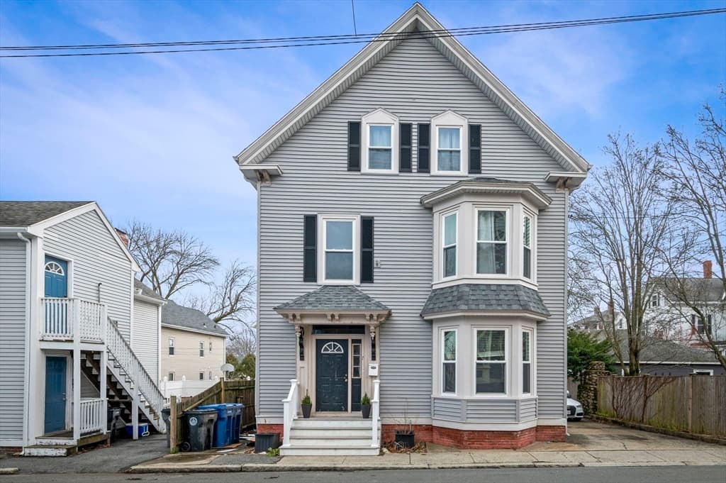 7 Randall St #1
