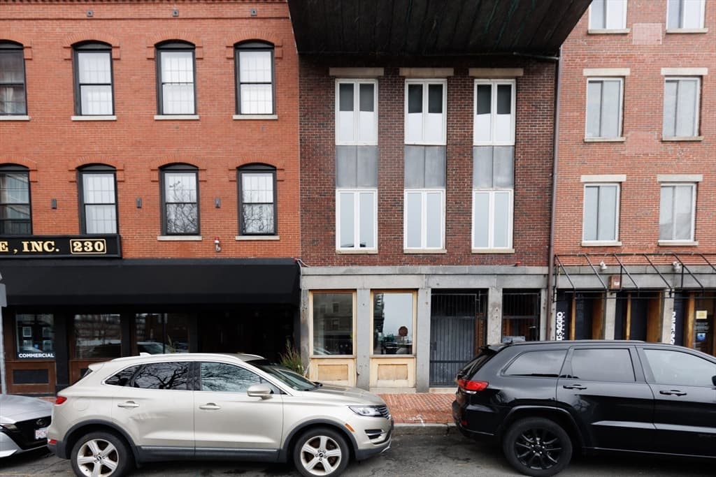 232 Commercial St #A