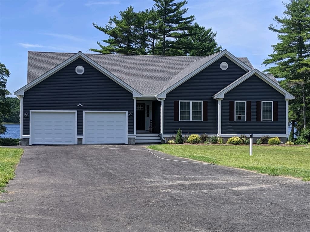 Lot 4 Tremont St