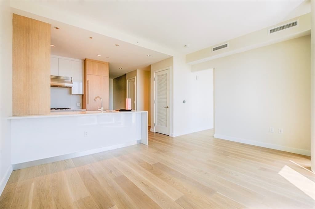 188 Brookline Ave #21H