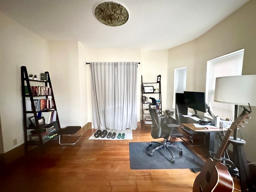 241 Highland Ave photo 5