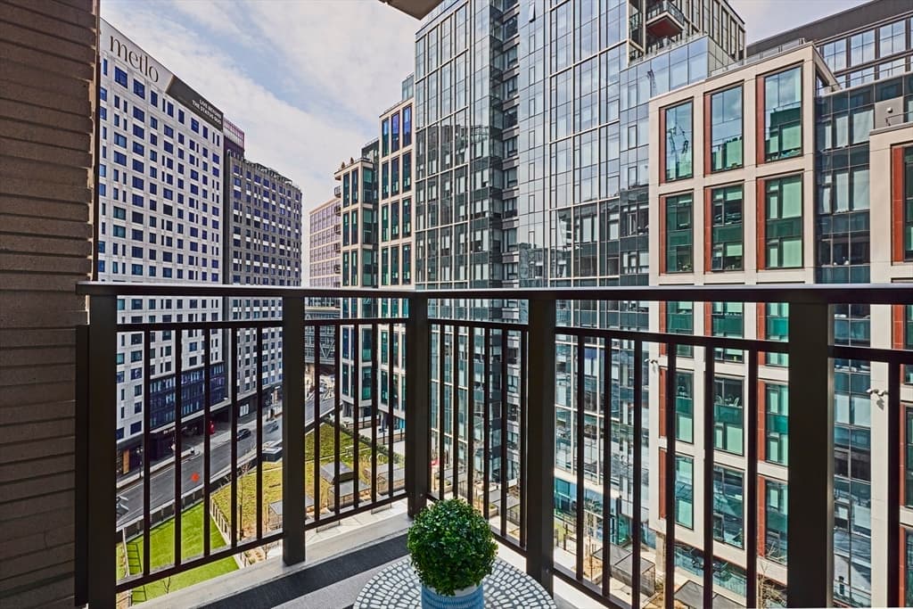 135 Seaport Blvd #1109 photo 2