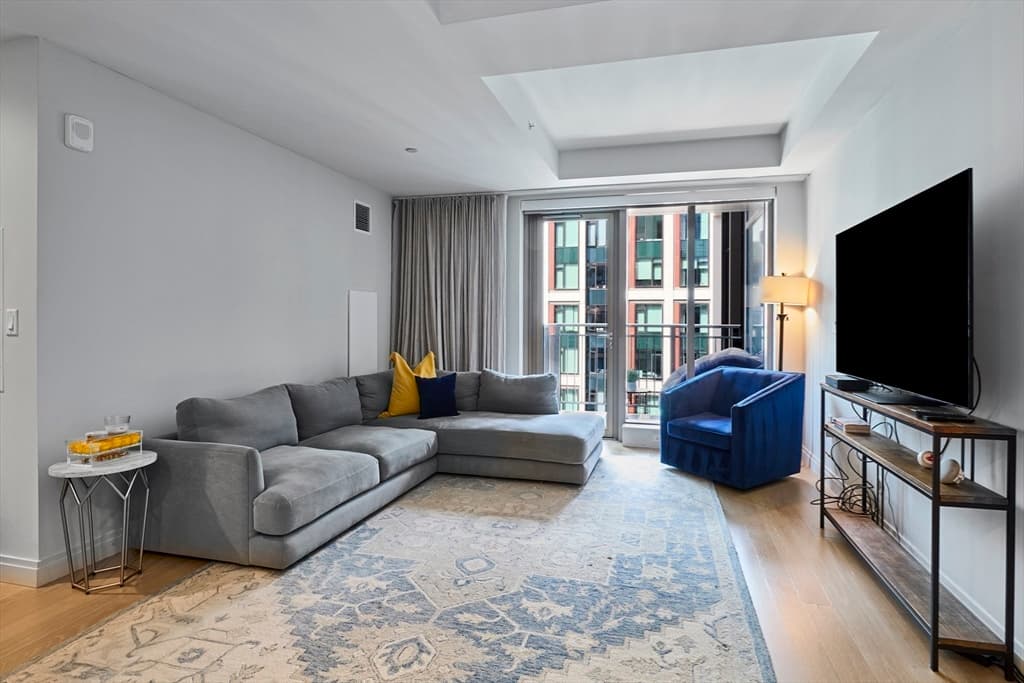 135 Seaport Blvd #1109 photo 5