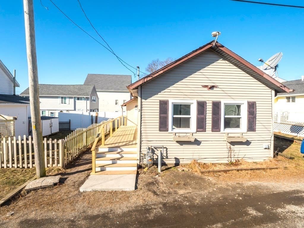 2 Chaney Ave