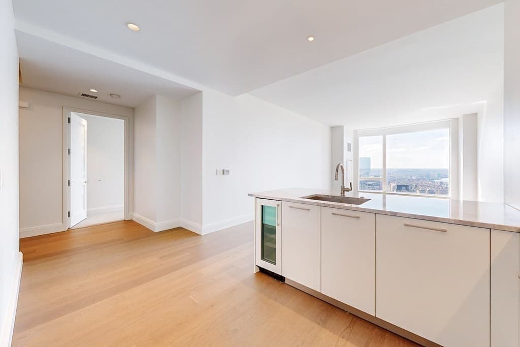 240 Devonshire Street #4305 photo 4