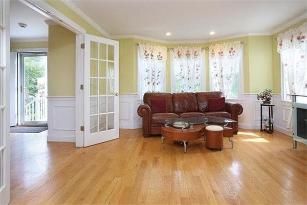 1593 Centre St photo 2